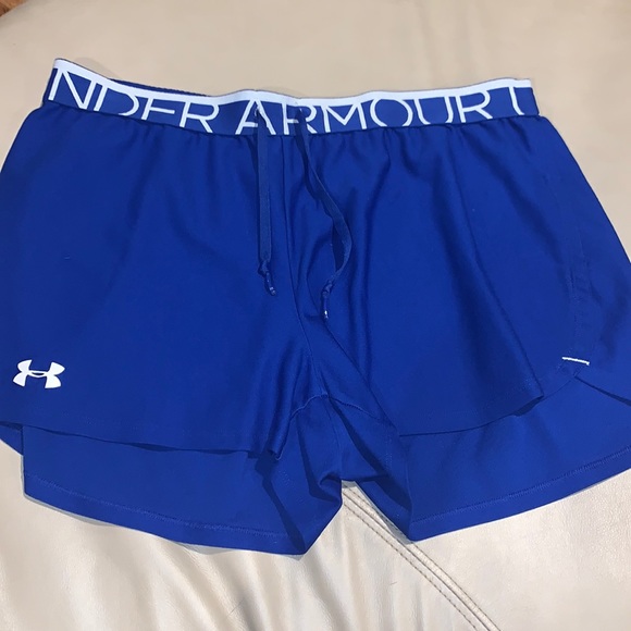 Under Armour Pants - Under Armour women’s shorts sz Large